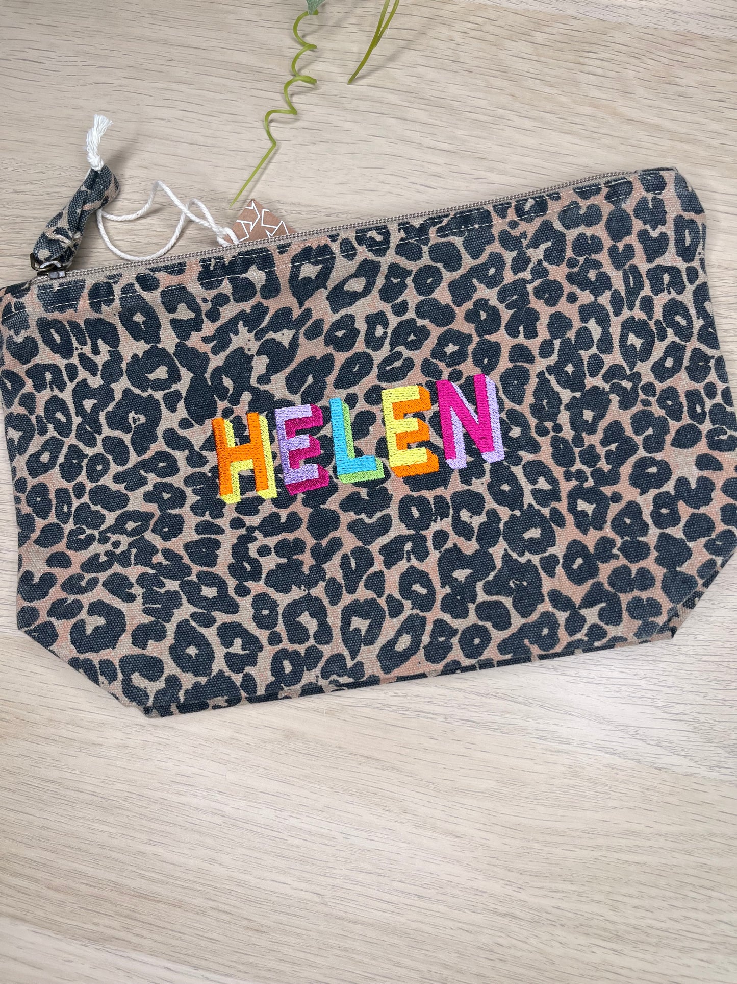 EMBROIDERED ANIMAL PRINT SHADOW FONT POUCH