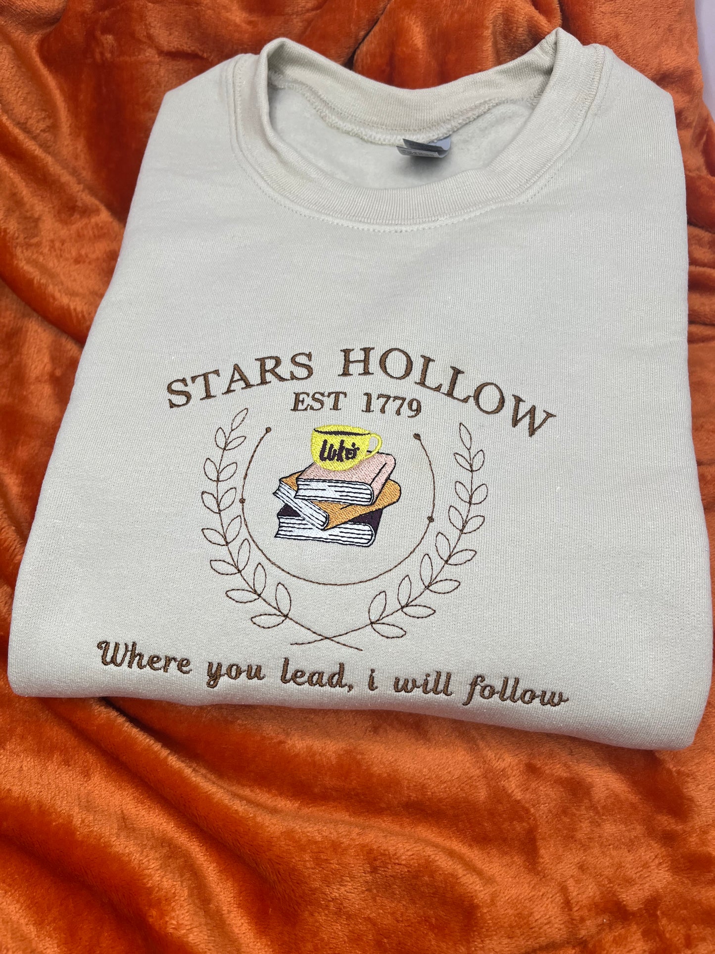 STARS HOLLOW EMBROIDERED SWEATSHIRT