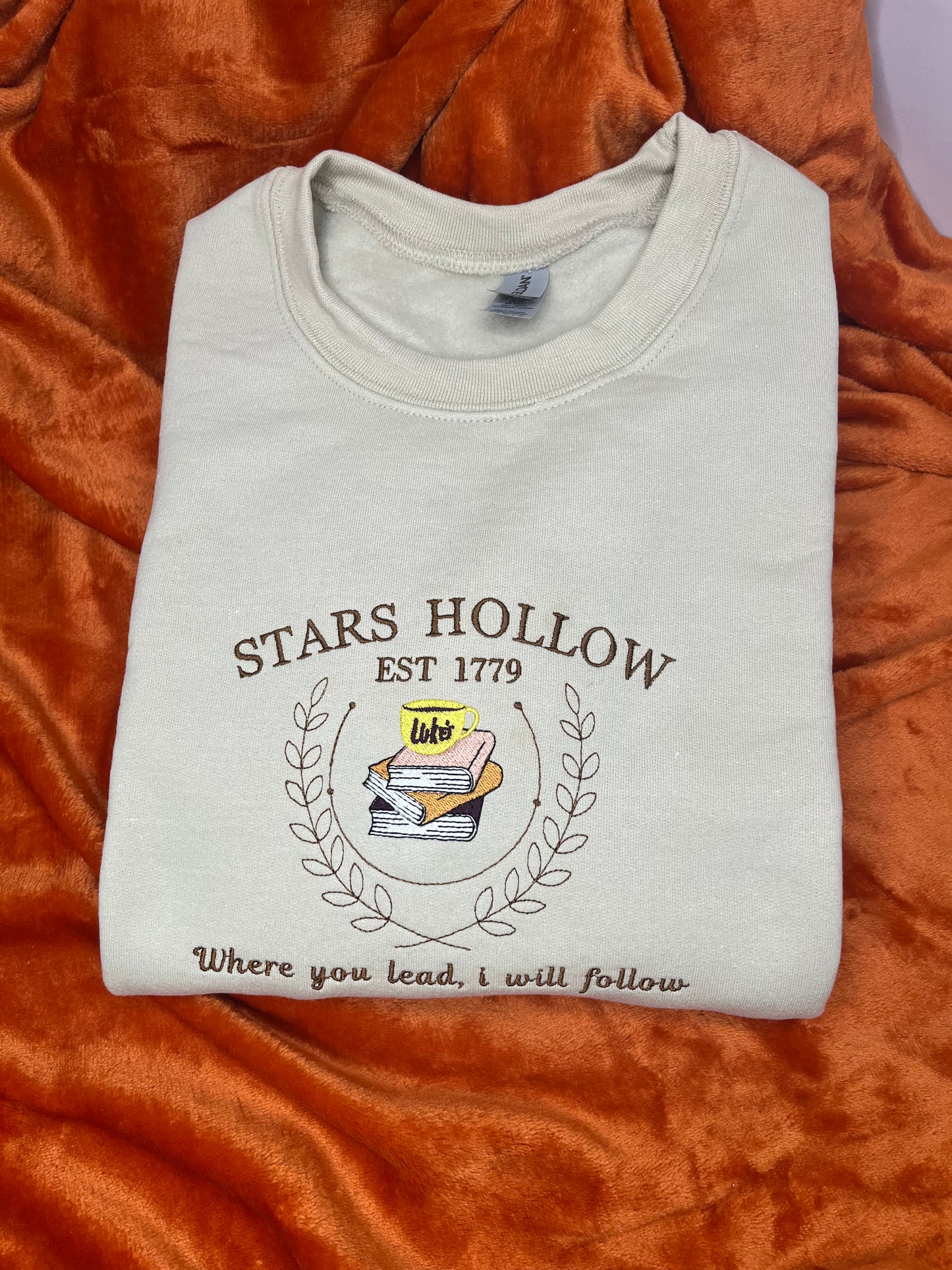 STARS HOLLOW EMBROIDERED SWEATSHIRT