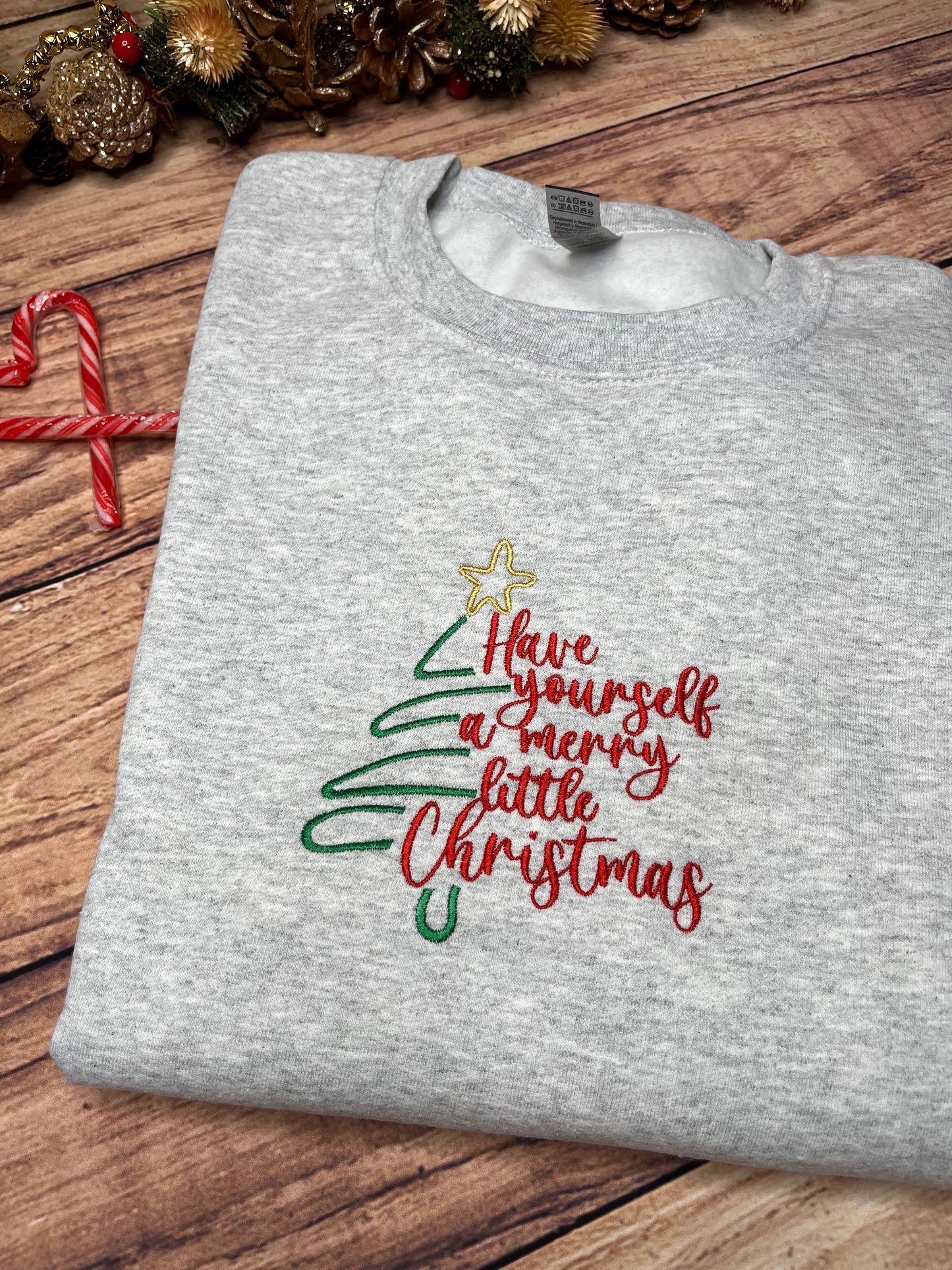 HAVE YOURSELF A MERRY LITTLE  CHRISTMAS SWEATSHIRT SIZE MEDIUM