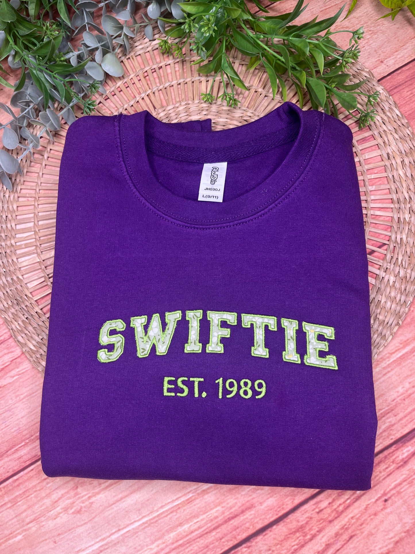 SWIFTIE TAYLOR SWIFT INSPIRED EMBROIDERED SWEATSHIRT