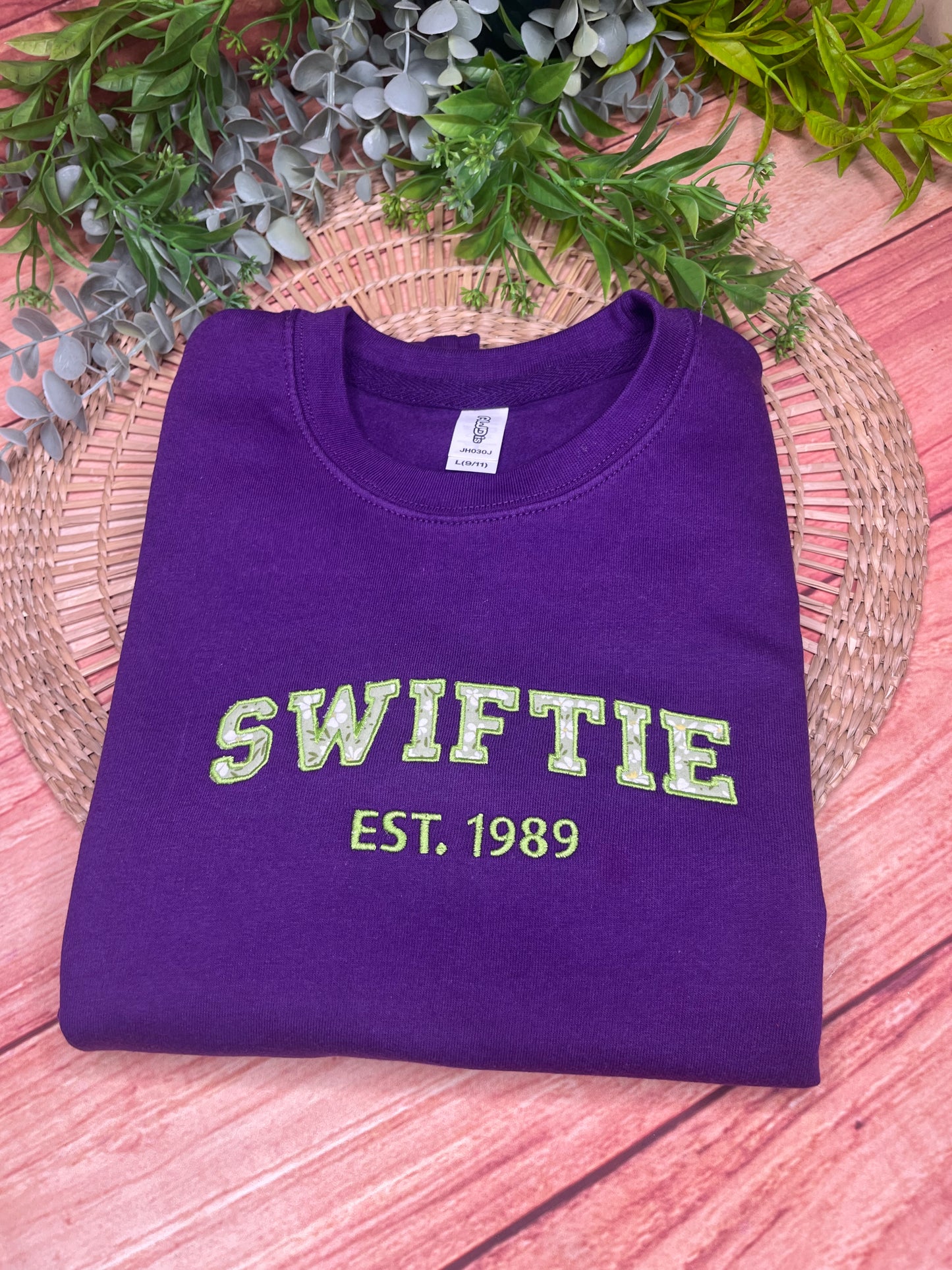 SWIFTIE TAYLOR SWIFT INSPIRED EMBROIDERED SWEATSHIRT