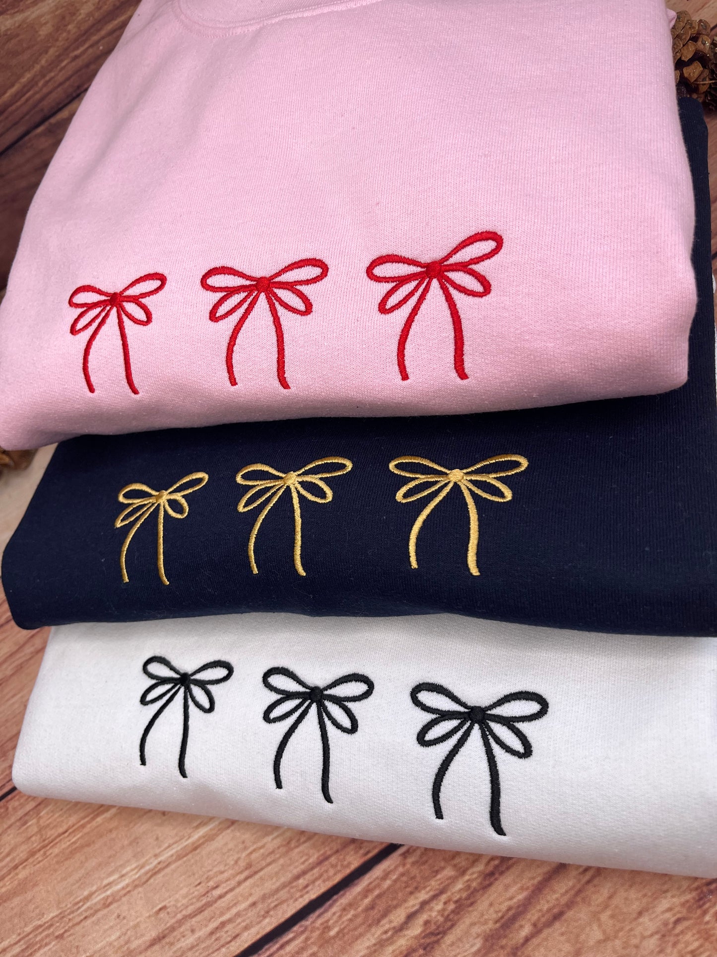 EMBROIDERED BOWS