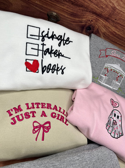 SINGLE, TAKEN BOOKS EMBROIDERED SWEATSHIRT