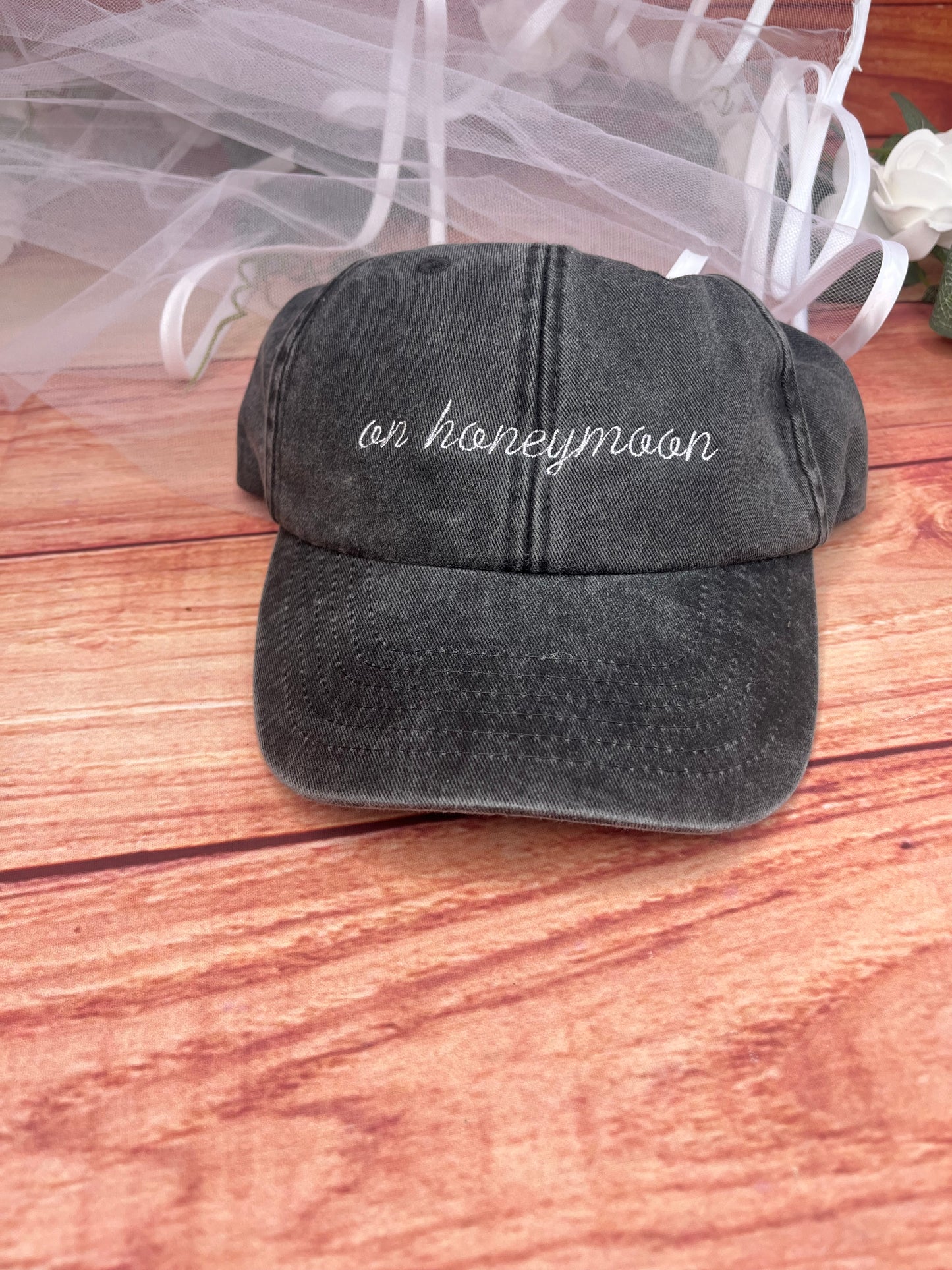 ON HONEYMOON BRIDE EMBROIDERED CAP