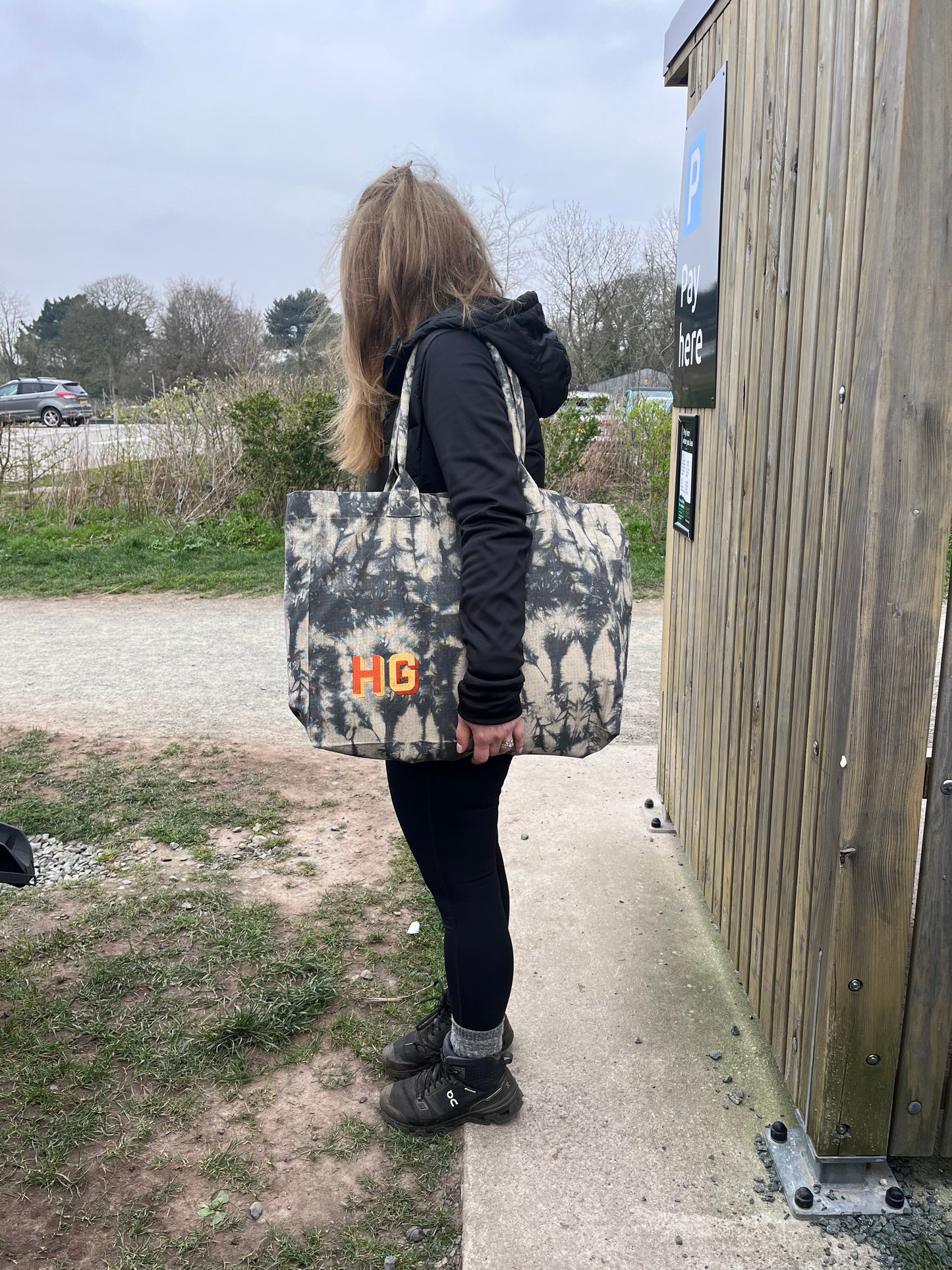 EMBROIDERED SHADOW FONT TIE DYE CANVAS TOTE BAG