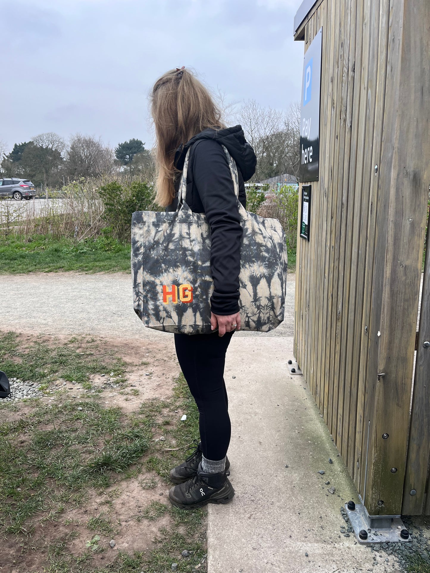 EMBROIDERED SHADOW FONT TIE DYE CANVAS TOTE BAG