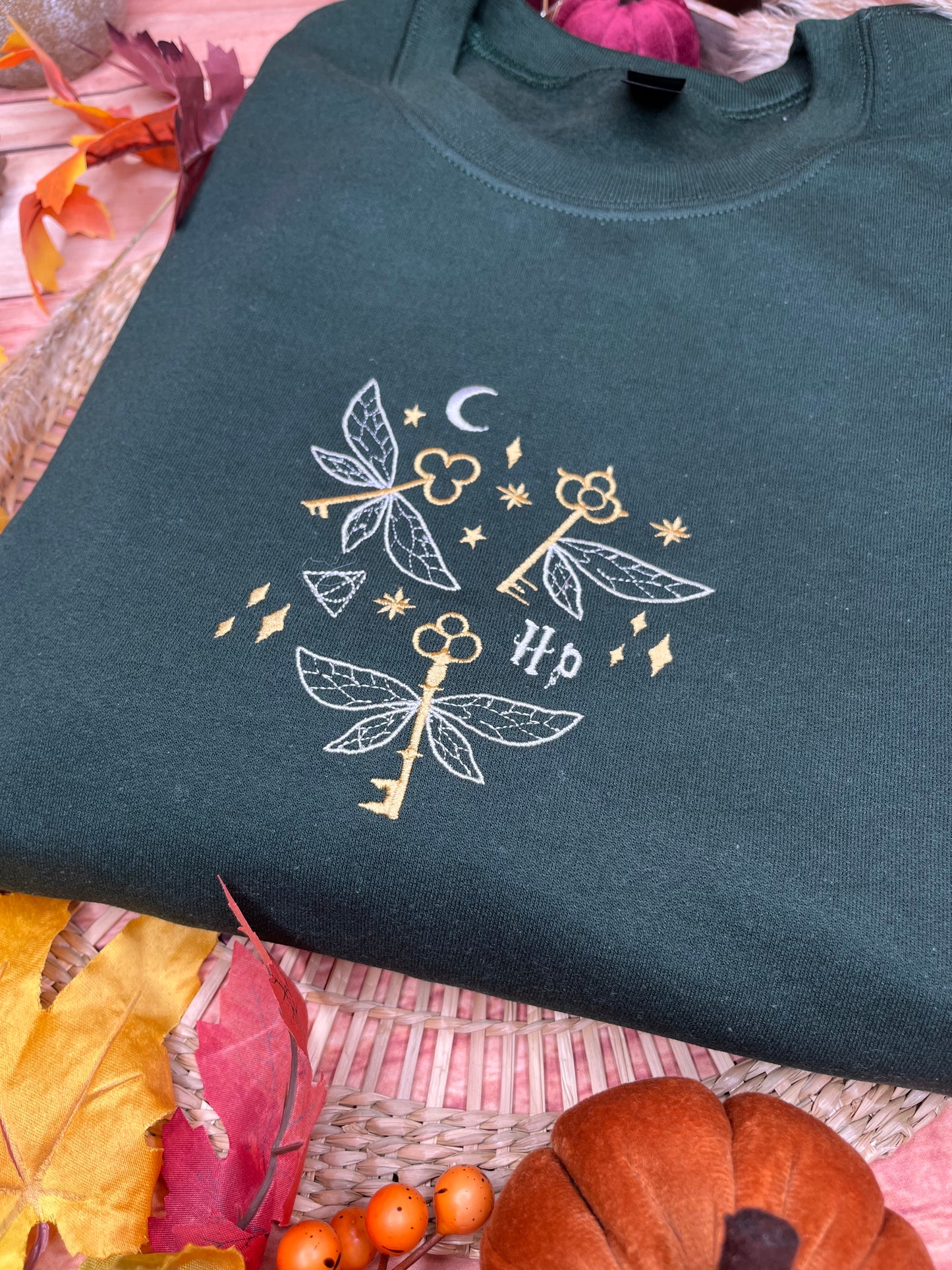 ENCHANTED HARRY POTTER FLYING KEYS SWEATSHIRT